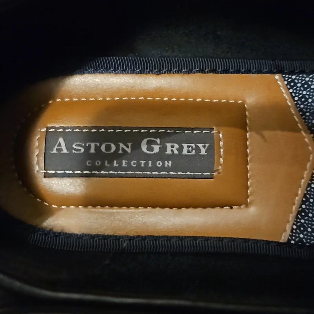 Men's Dress Shoes. - Picture 3 of 5